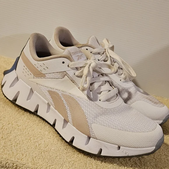 Reebok | Shoes | Reebok Cream And White Athletic Shoes  display picture 3